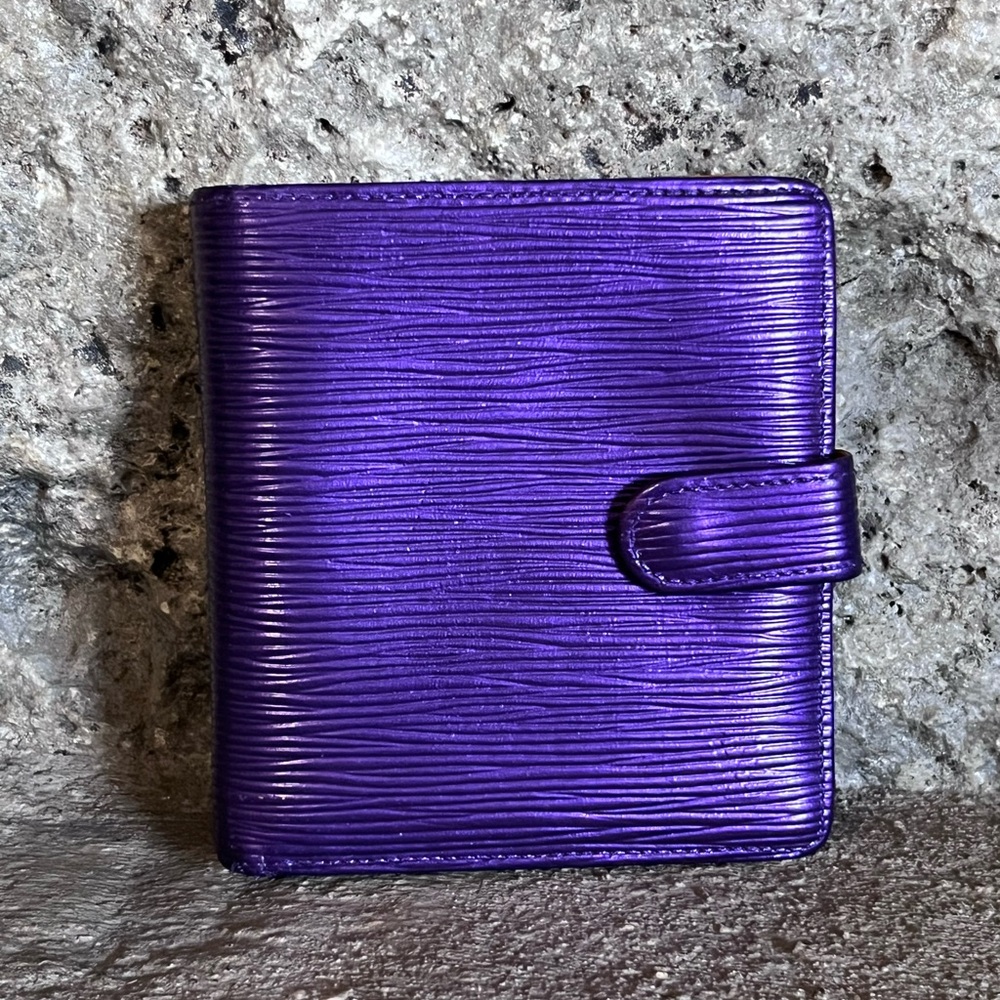 💜💛Custom Louis Vuitton Epi Leather
Porte Billes Compact Wallet / cardholder💛💜
